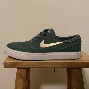 Nike Stefan Janoski Skateboard Style Shoes Men’s 8/W 9.5